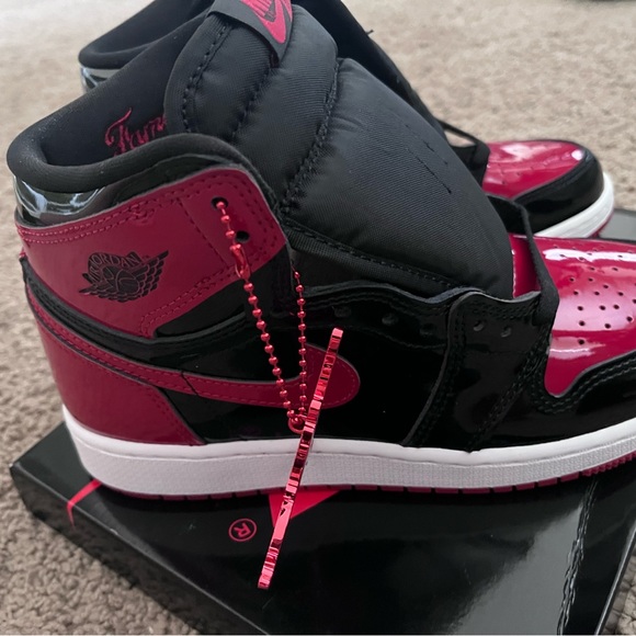 Jordan 1 retro high patent bred - Picture 4 of 7